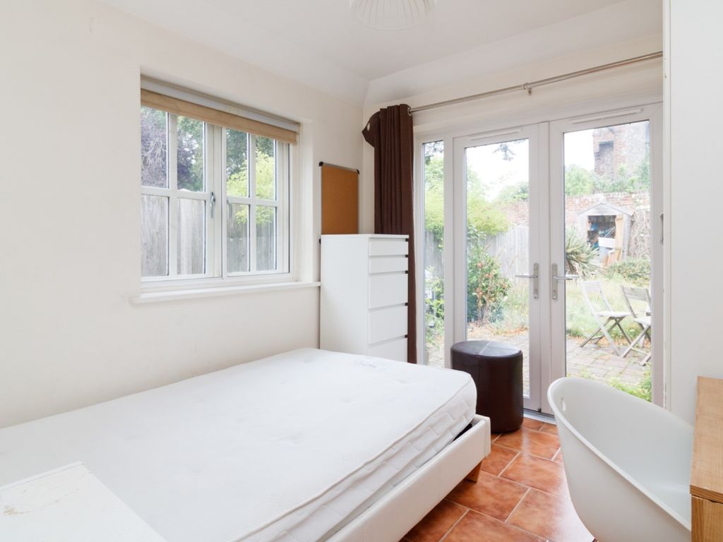 Property photo 3 of 9 4288745
