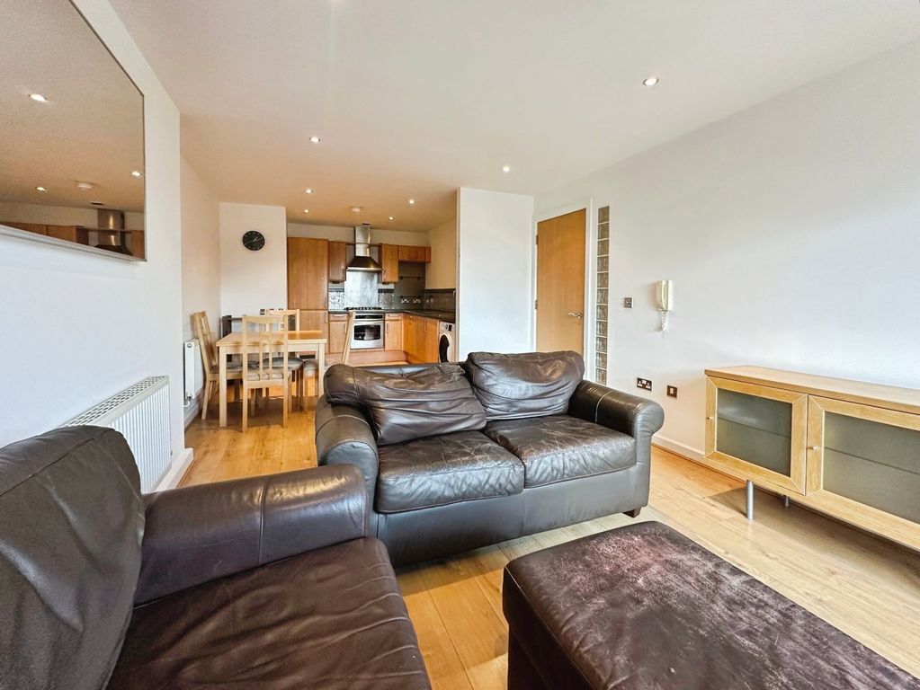 Property photo 2 of 11 Picture No. 29