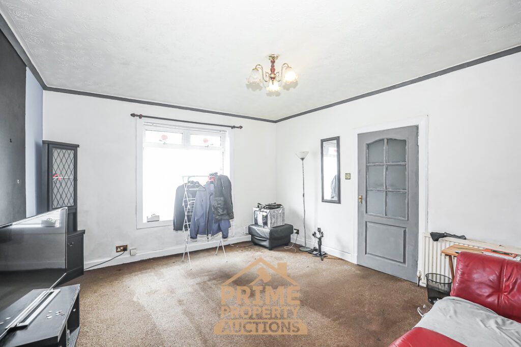 Property photo 3 of 12