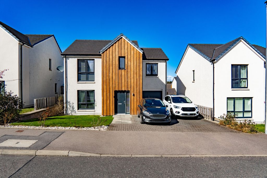 Property photo 1 of 45