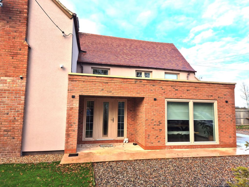 Property photo 2 of 38