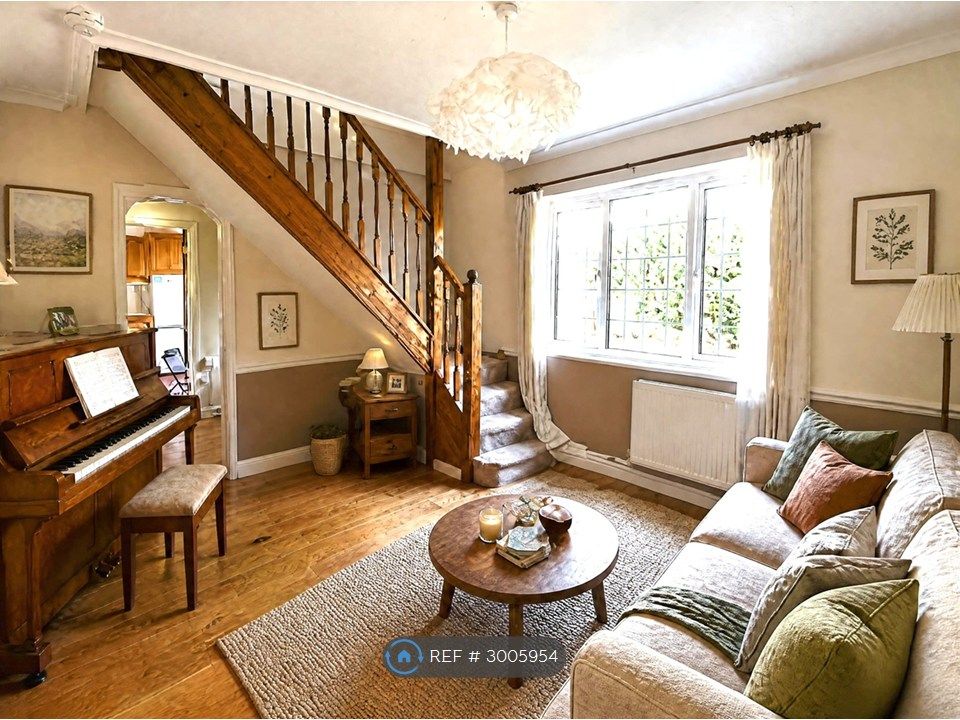 Property photo 1 of 10 Lounge Fully Furnished