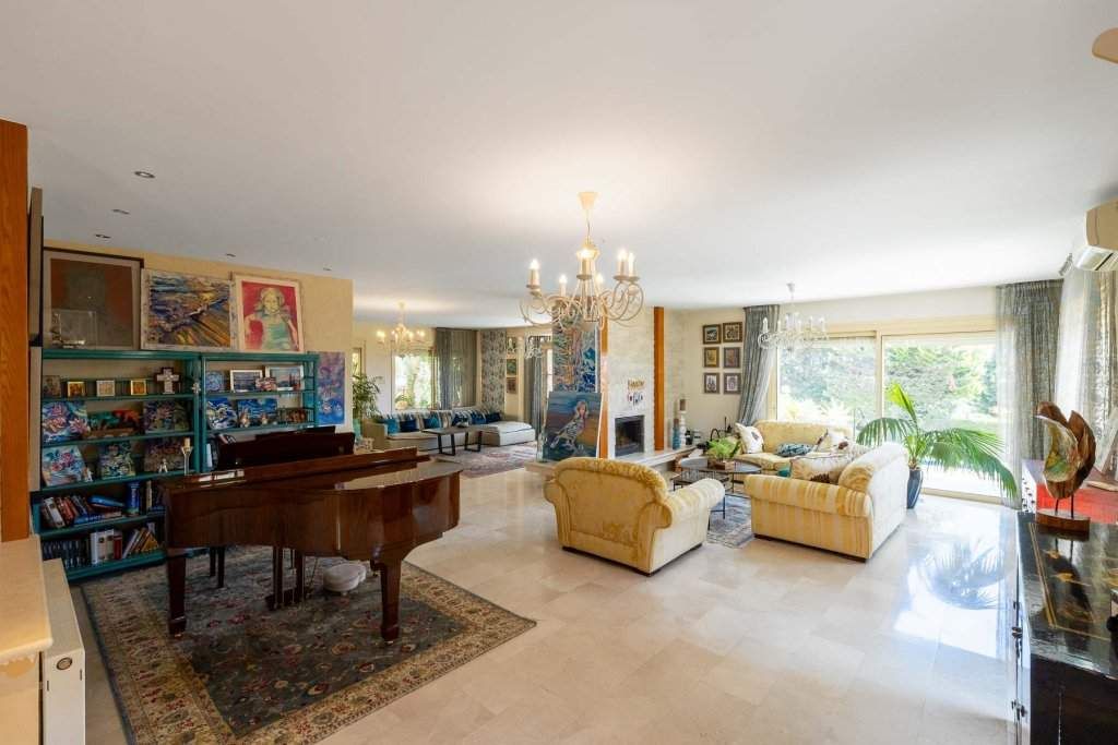 Property photo 3 of 30