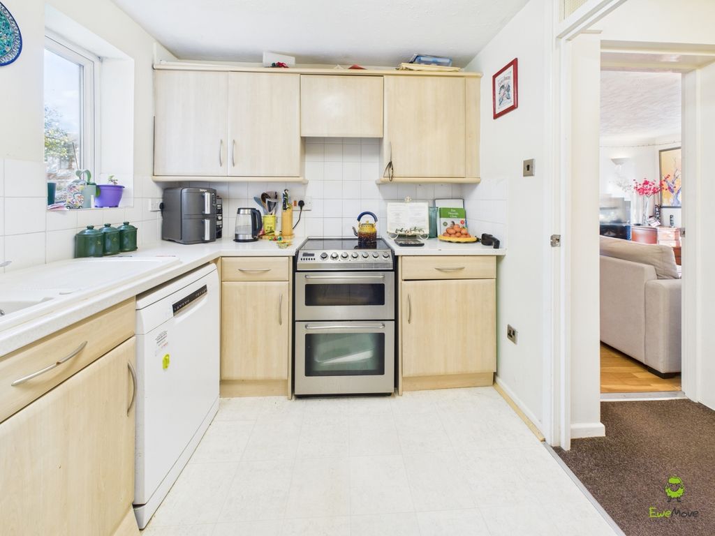 Property photo 2 of 12 Presented By Clinton At Ewemove Bexleyheath And Da