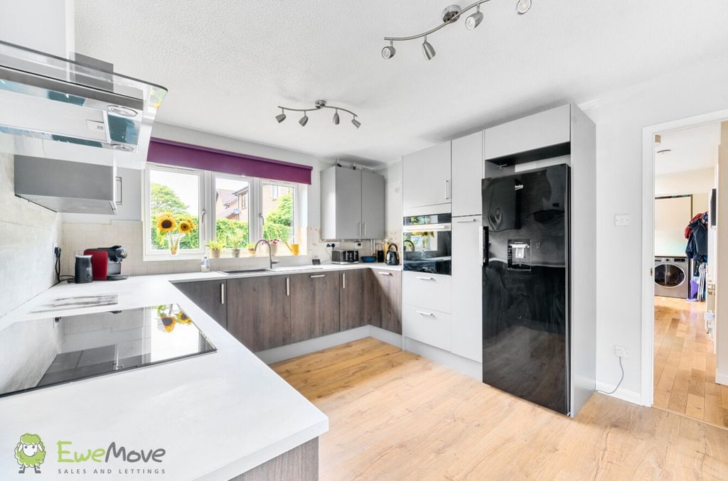 Property photo 3 of 16 Eeb7Cf70-4Ead-4d2c-97dc-2dcc536A3410