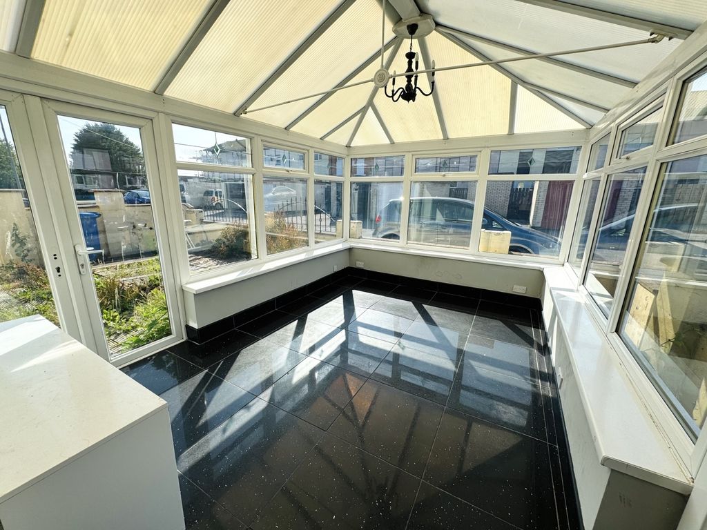 Property photo 3 of 13 Img_0502