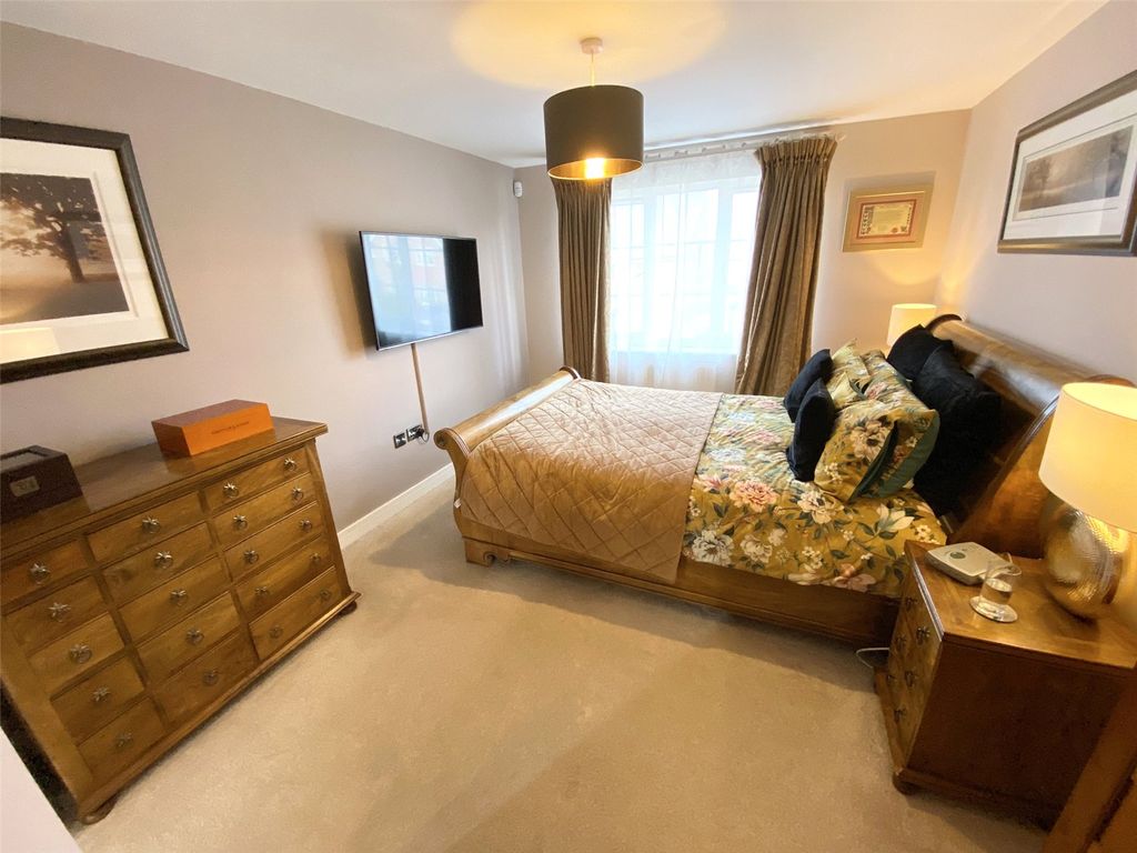 Property photo 3 of 23 Picture No. 53