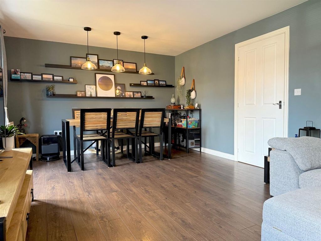 Property photo 3 of 18 R14.Jpg