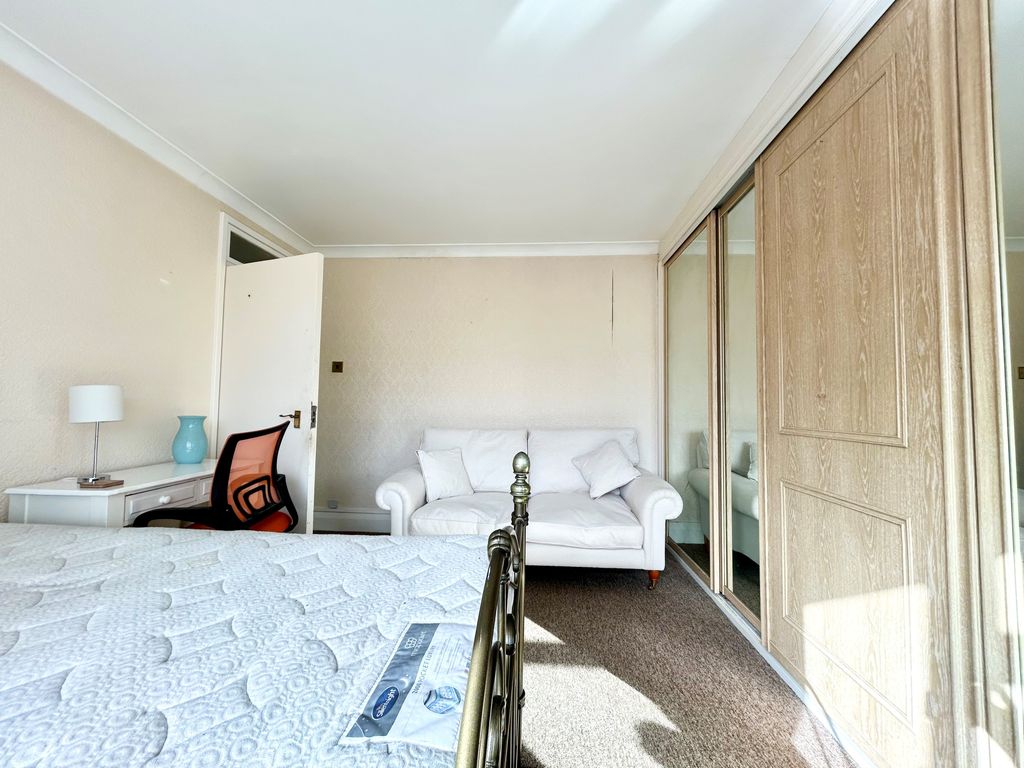 Property photo 3 of 6 View