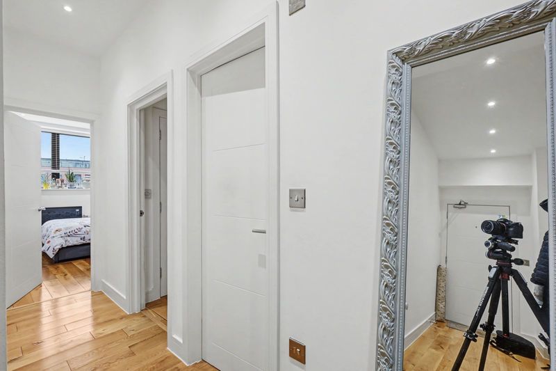 Property photo 3 of 11 Photo 4