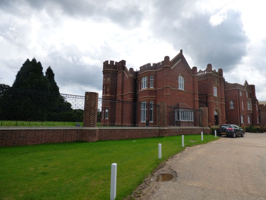 Property photo 1 of 12 Danbury Palace