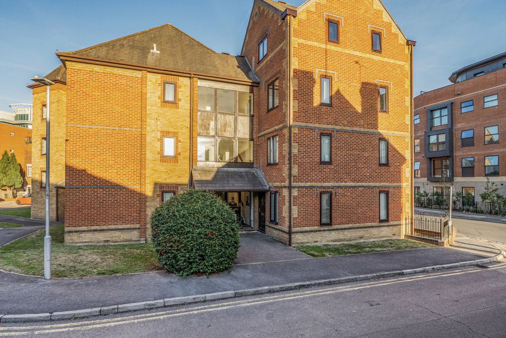 Property photo 1 of 7 1-6Ac3c7676F565-1...