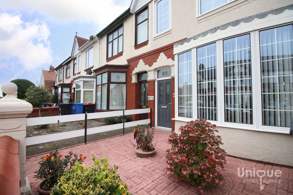 Property photo 1 of 25