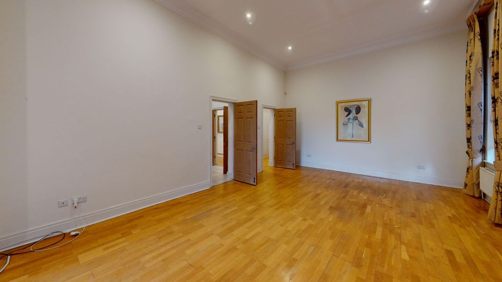 Property photo 3 of 13 Living_Room