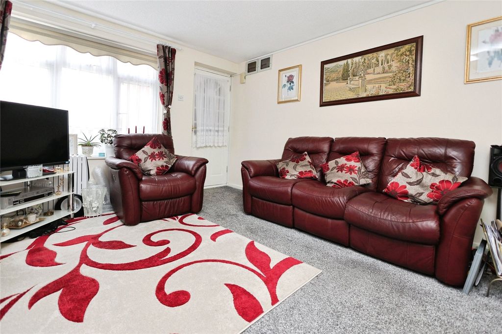 Property photo 2 of 13 Picture No. 26