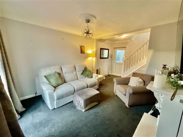 Property photo 3 of 21 Lounge