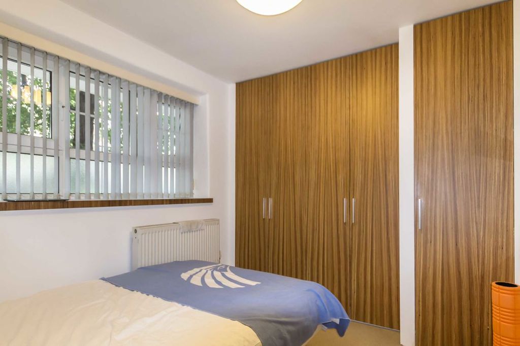 Property photo 3 of 5