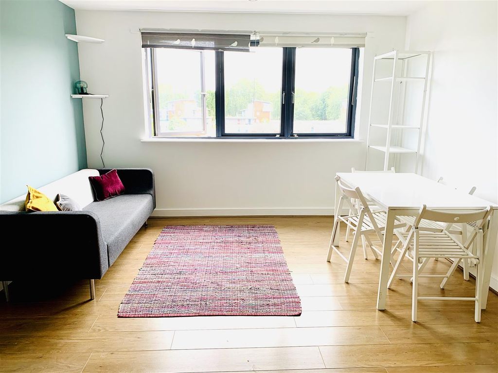 Property photo 1 of 8 5.Jpg