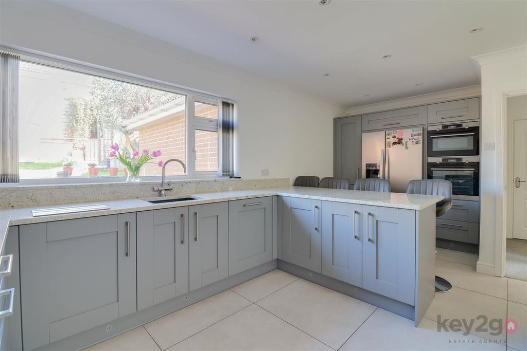 Property photo 2 of 26 Img_0951-Img_0953.Jpg