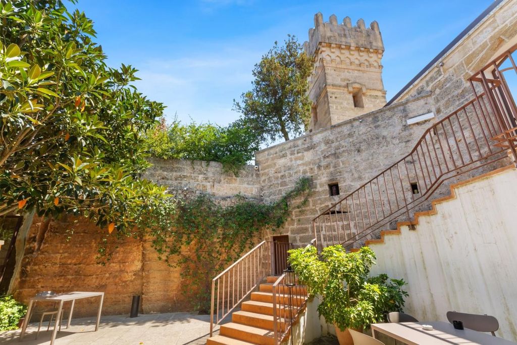 Property photo 1 of 40