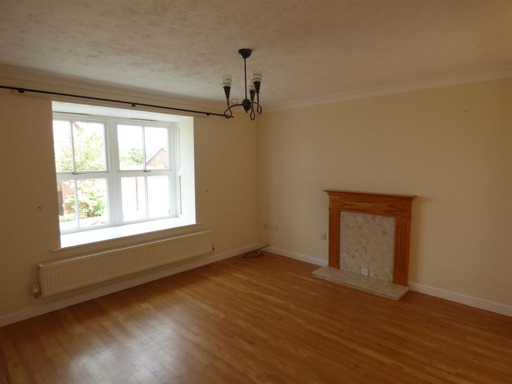 Property photo 2 of 17 Living Room.Jpg