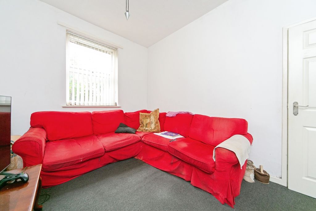 Property photo 2 of 12 Photo