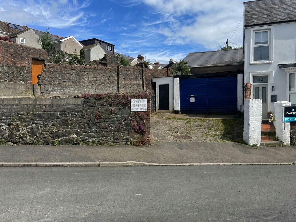 Property photo 1 of 16 No Car.Jpg