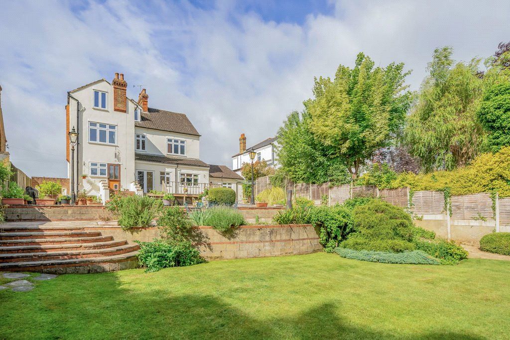 Property photo 1 of 34 Picture No. 32