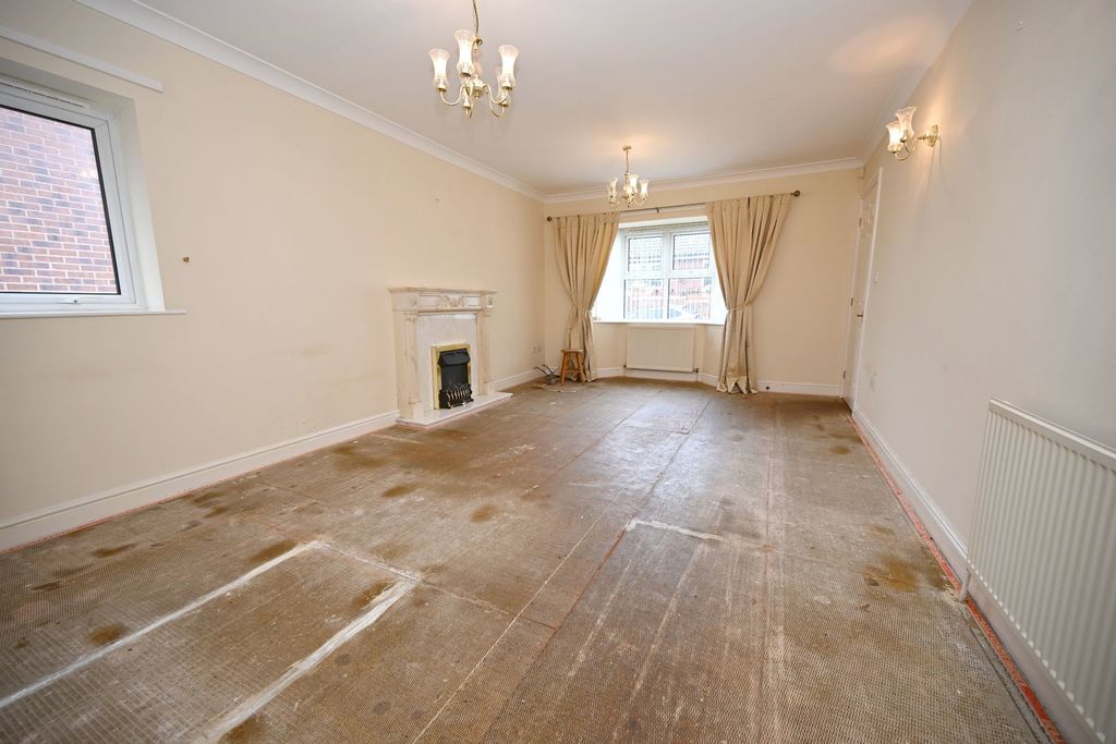 Property photo 3 of 18