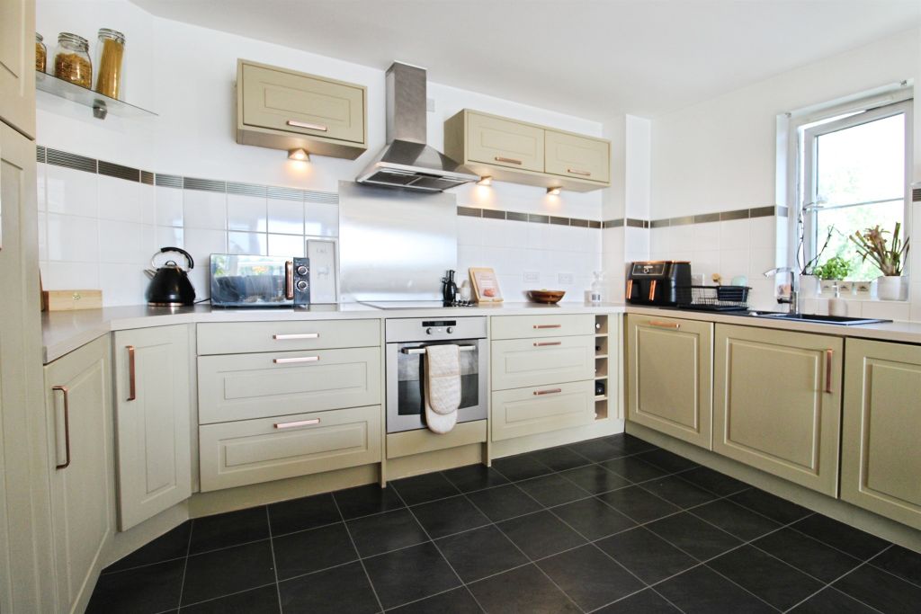 Property photo 1 of 15 Kitchen