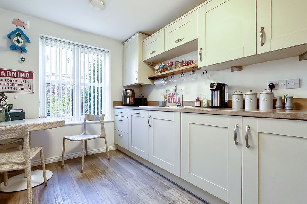 Property photo 3 of 20 Picture No. 04