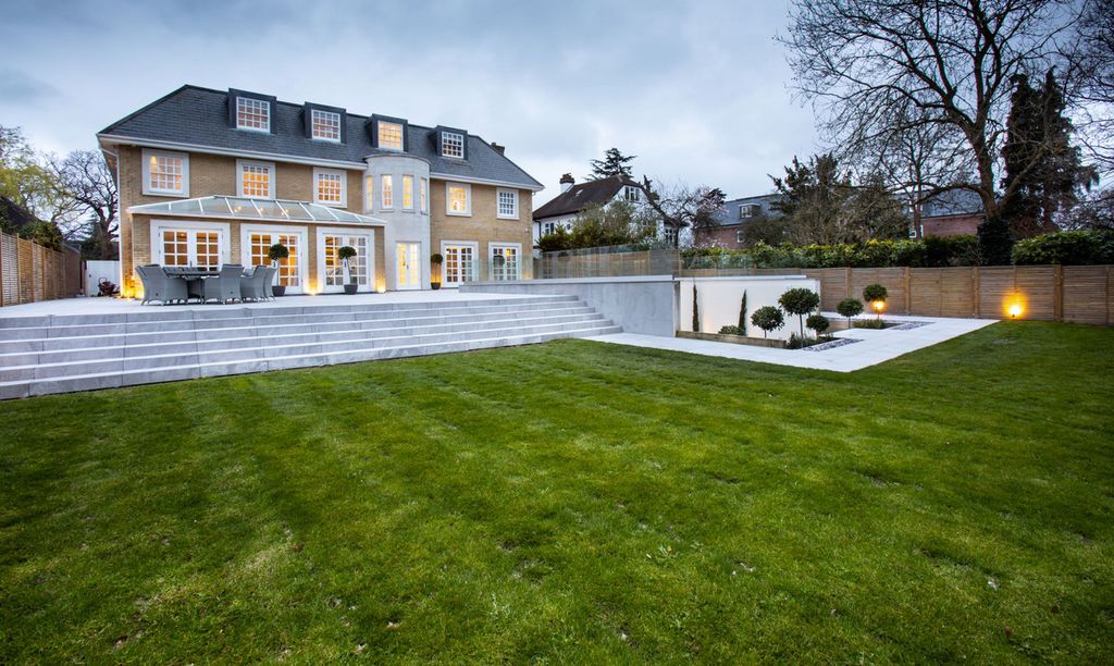 Property photo 3 of 16