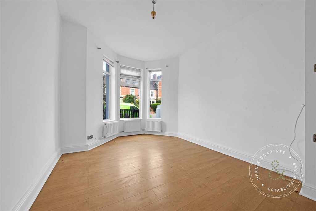 Property photo 3 of 25 Cowbridge-Road-East-13.Jpg