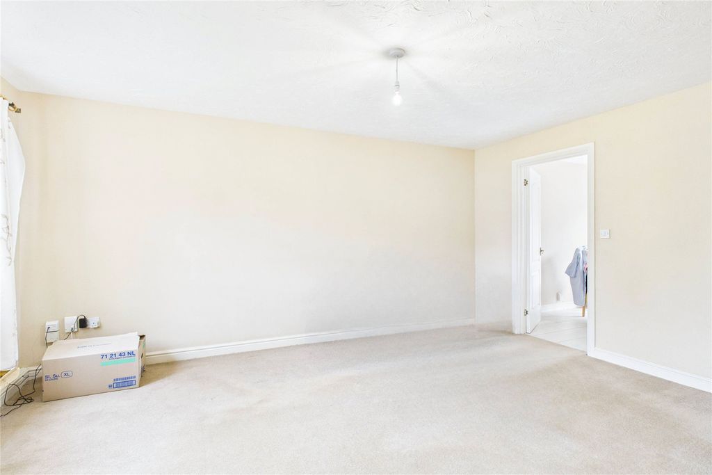 Property photo 2 of 8 Picture No. 09