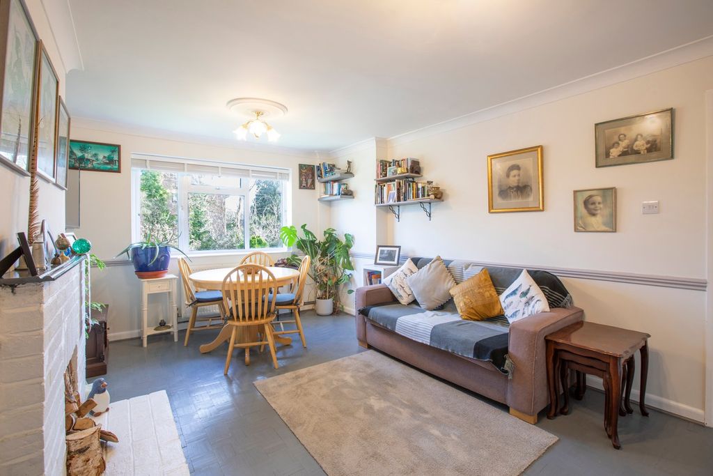 Property photo 3 of 18