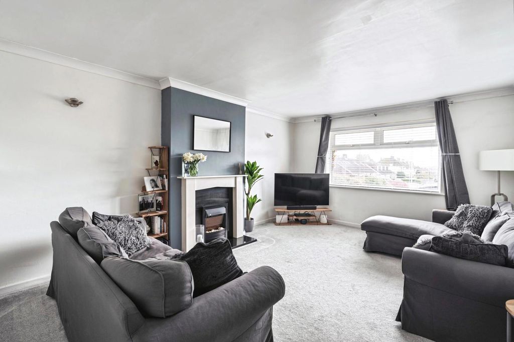 Property photo 3 of 21 Pbox-Img.Jpg