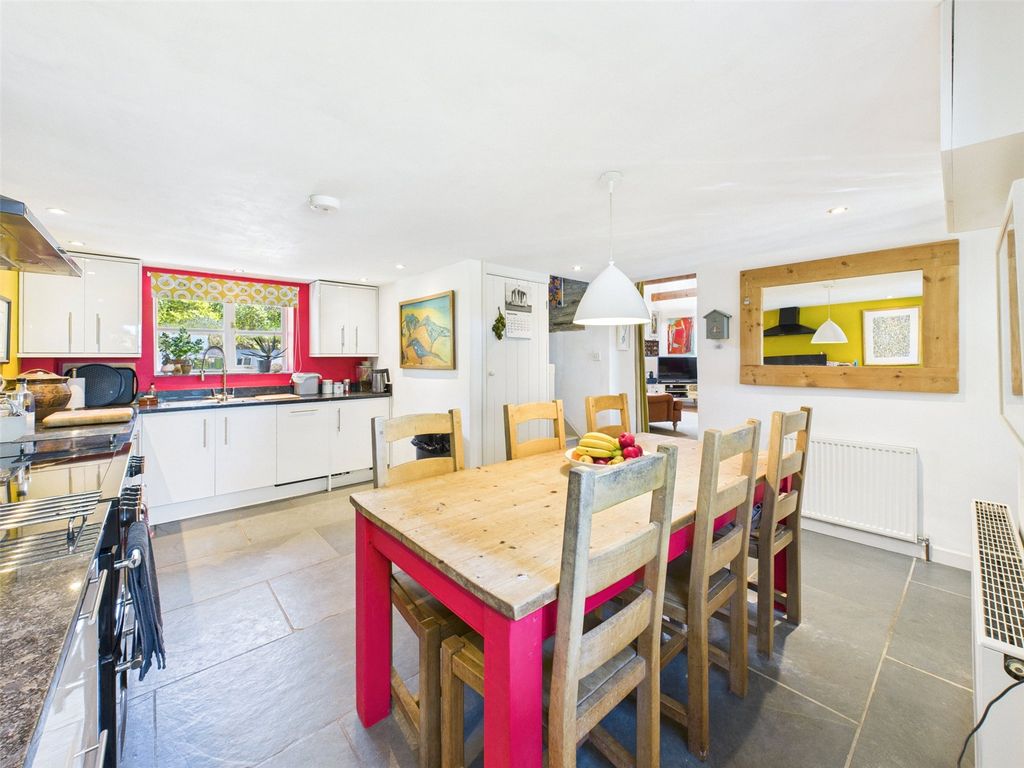 Property photo 3 of 24 Picture No. 13