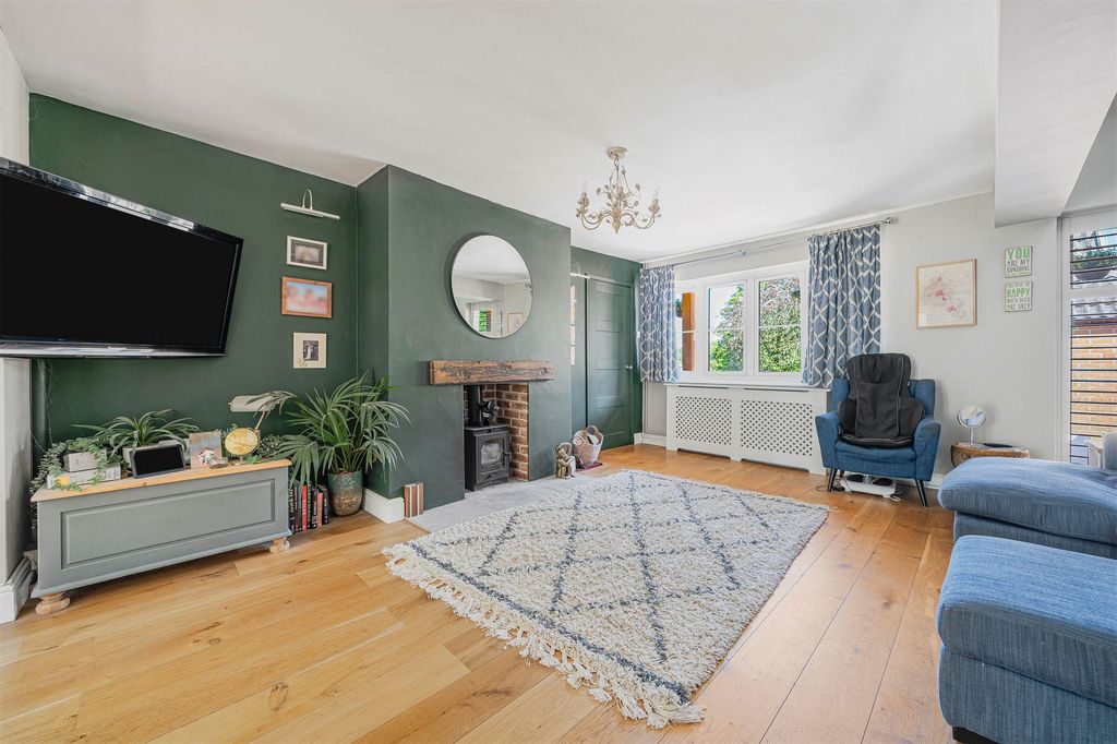 Property photo 2 of 31