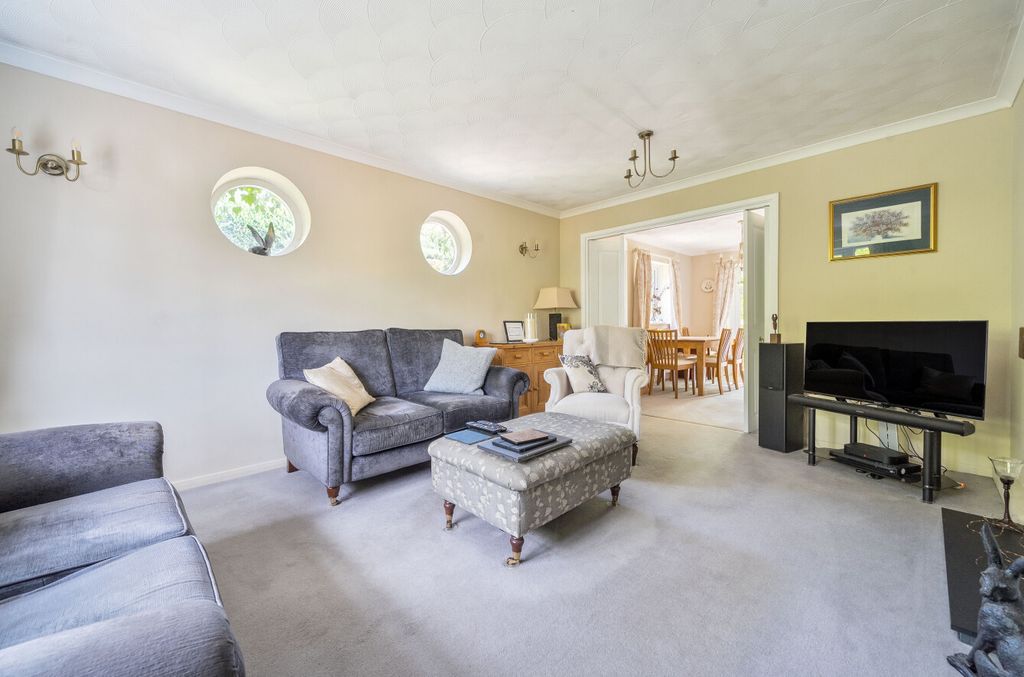Property photo 3 of 21 13-6A7461B01Ea2c-...