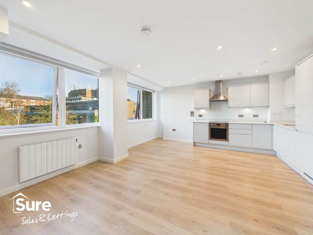 Property photo 3 of 17 4987612