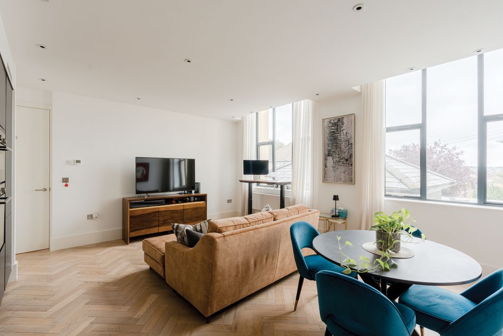 Property photo 3 of 18 13
