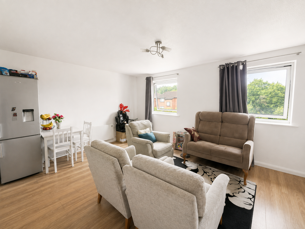 Property photo 3 of 9 Valley Green