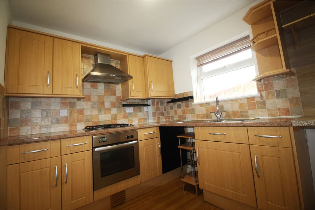 Property photo 2 of 10 Picture No. 12