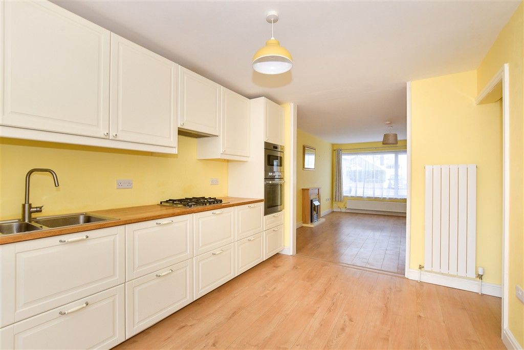 Property photo 2 of 17 Kitchen/ Dining Area