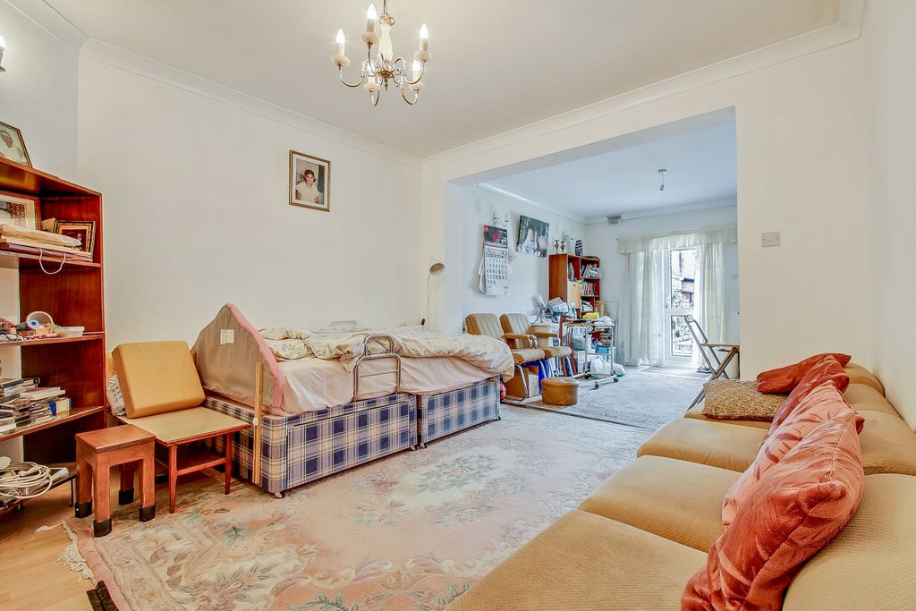Property photo 3 of 13