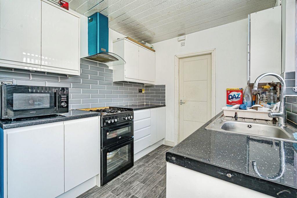 Property photo 3 of 16