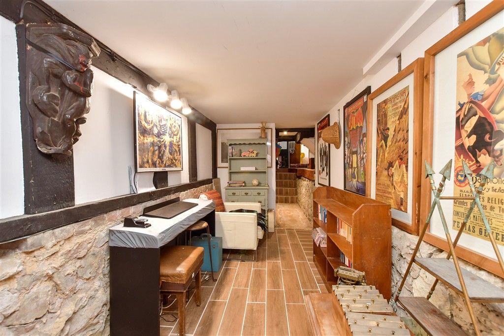 Property photo 3 of 4 Cellar 2