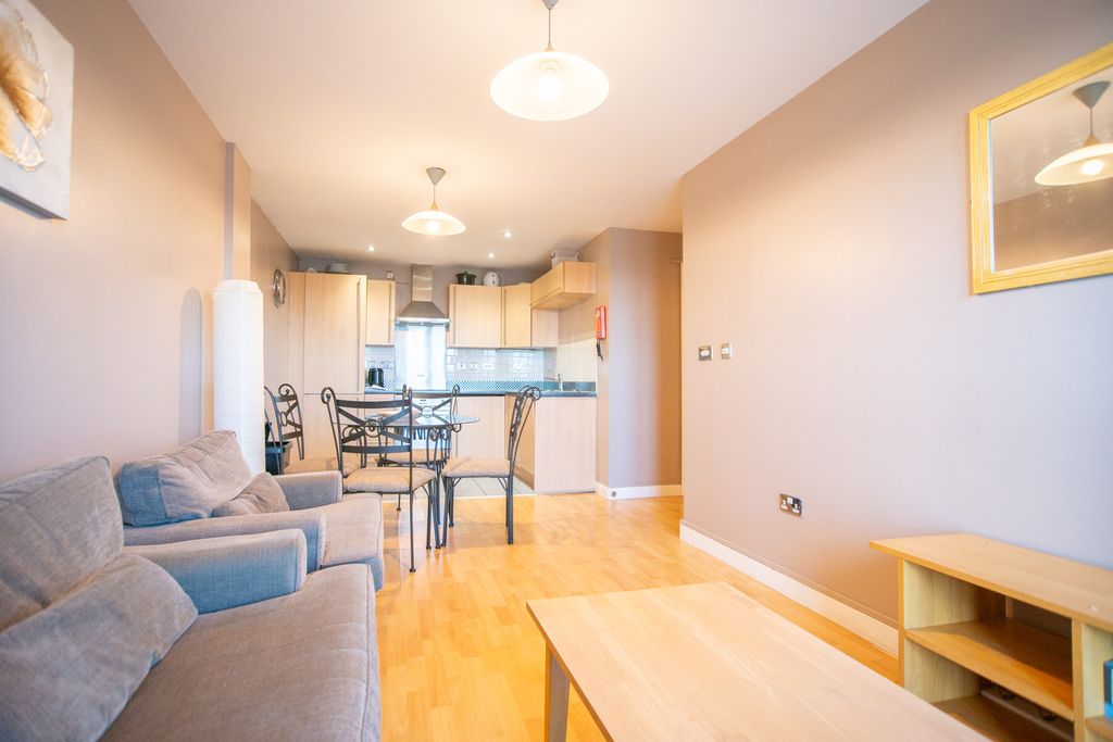 Property photo 3 of 13