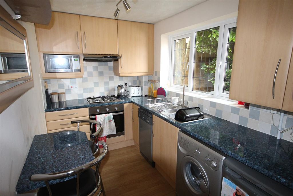 Property photo 2 of 8