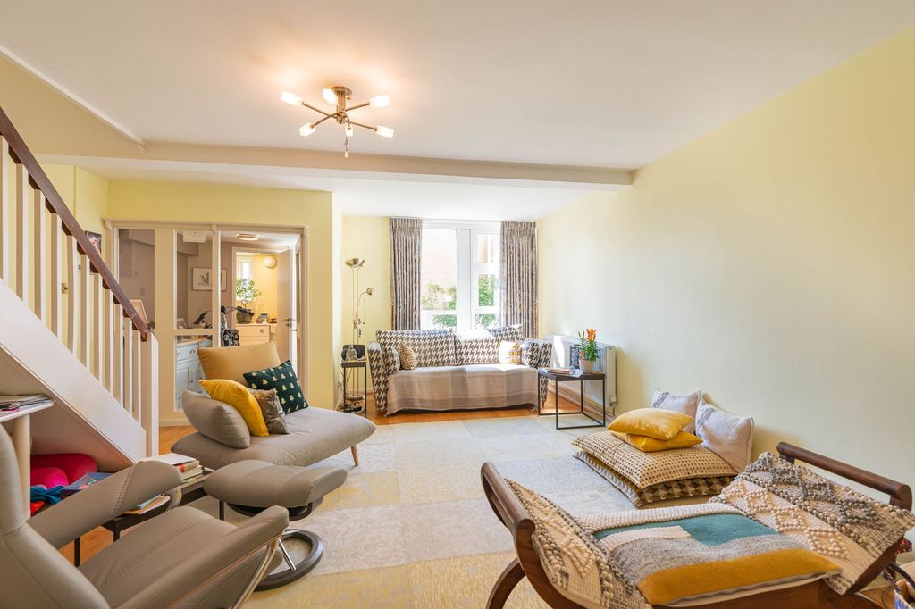 Property photo 2 of 12 Reception